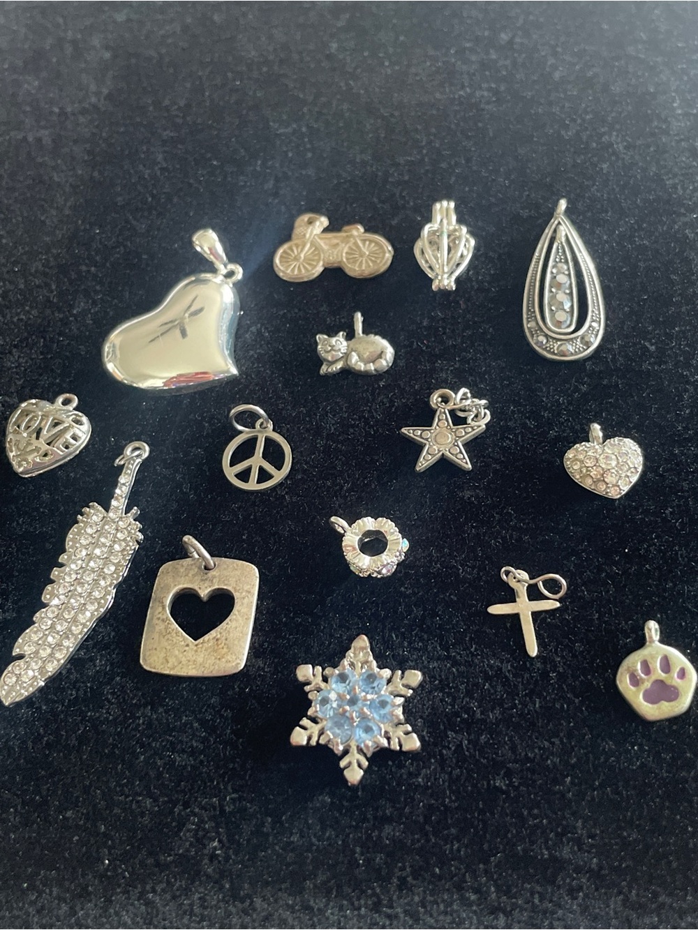 Lot of 15 VINTAGE charms. Hearts, cat, cute Paw, ect; PENDANTS!